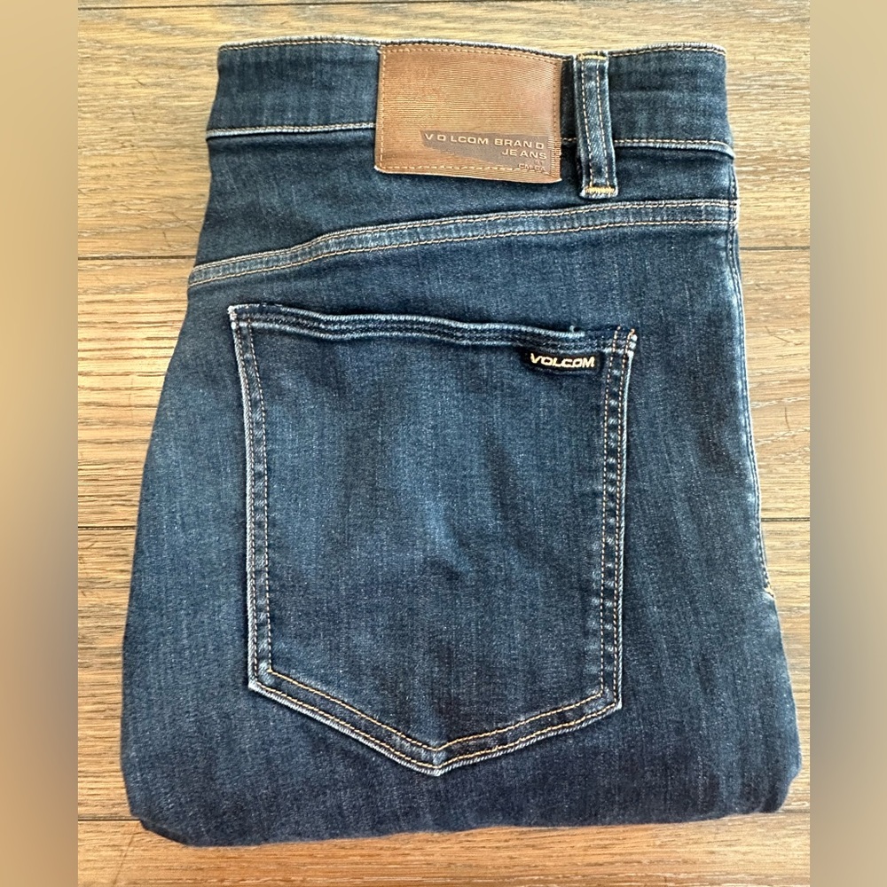 Volcom Dark Blue Skinny Jeans Size 36x31 Gently Worn